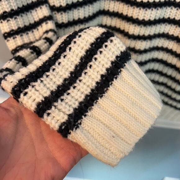 LE3NO Navy White Striped Sweater Size Large Preloved - Picture 7 of 12